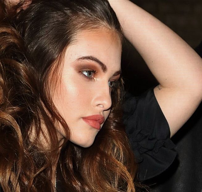 — „Știu, m-am gândit și eu la asta ... doar că știu cum e el ... mereu pus pe glume și - S01XE01 - always will be together