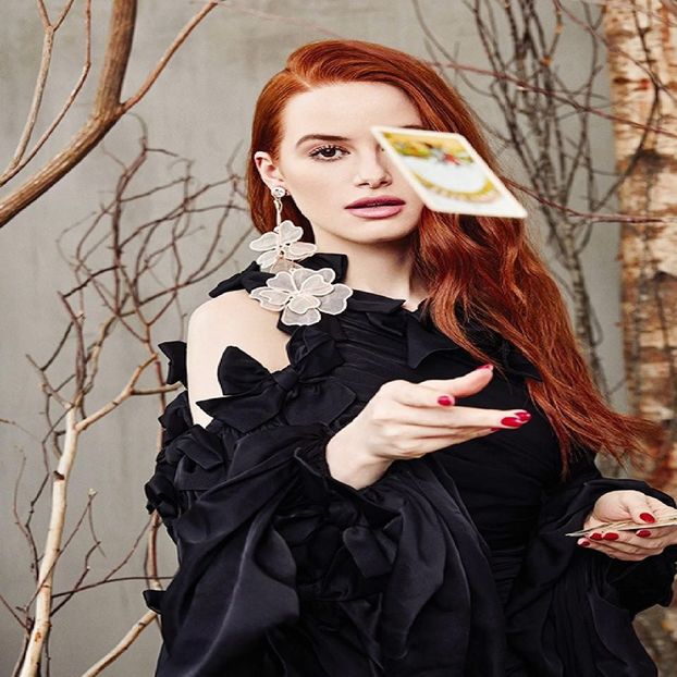 ☾ - Deci cunoști tipul... Ma uit la ea si-mi las corpul sa cada - S01XE01 - always will be together