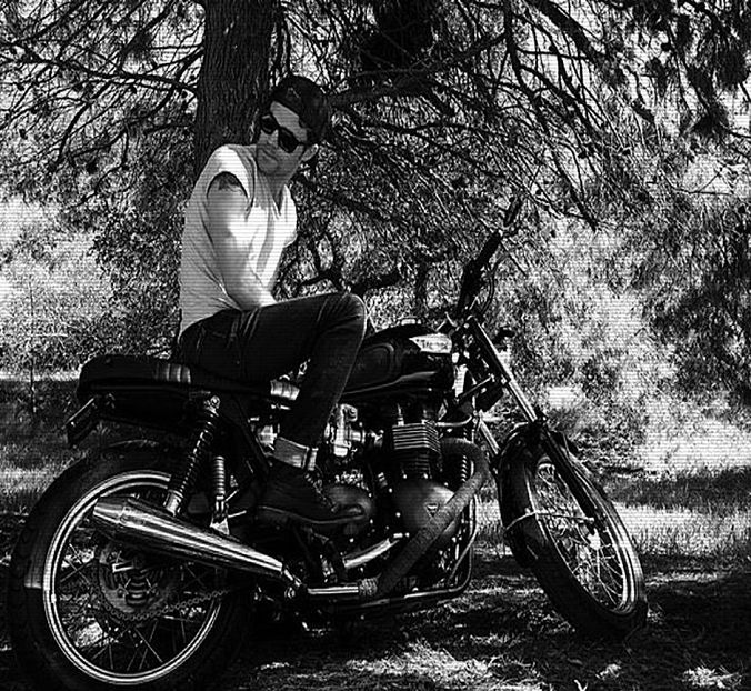 — aceleași reacții neînțelese ...” - S01XE01 - always will be together