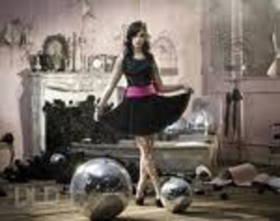 38. - Demi Lovato