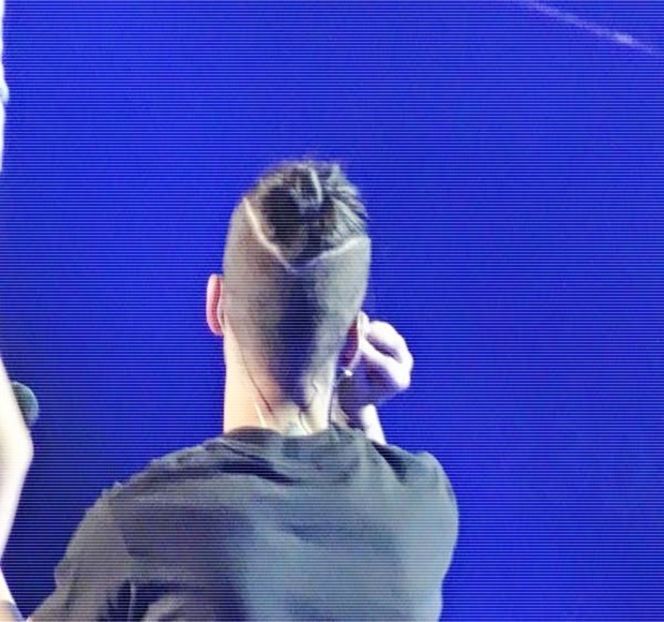 — Respirațiile greoaie, desemnând de fapt titlul pe care îl primise de pe urmele anteriorului joc - 04 Catching stardust in the light