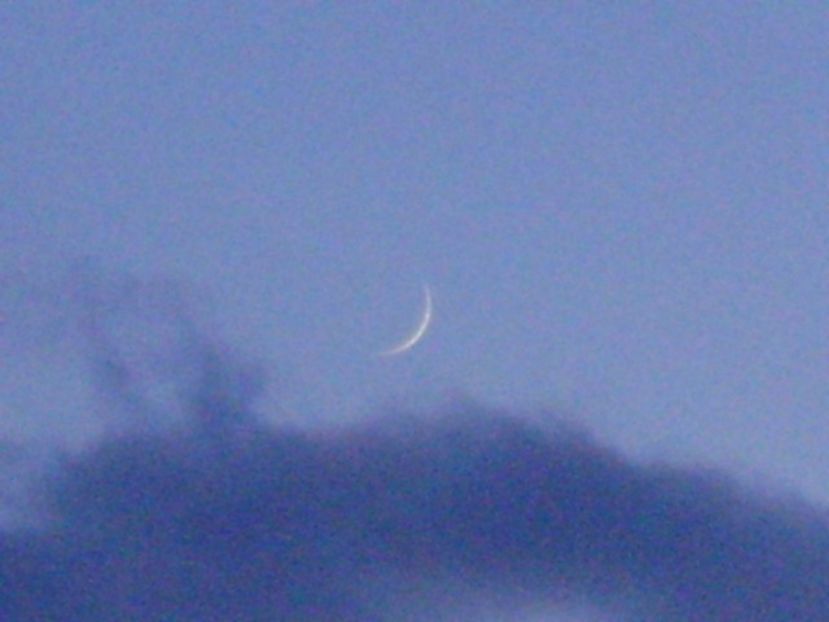 Luna noua in Varsator - Luna - Soarele si norii - 2