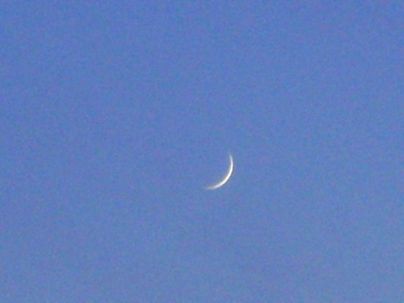 Luna noua in Varsator - Luna - Soarele si norii - 2