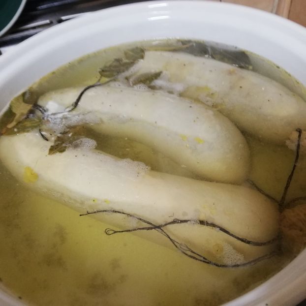  - 0- aaa - Prea ca la țară!