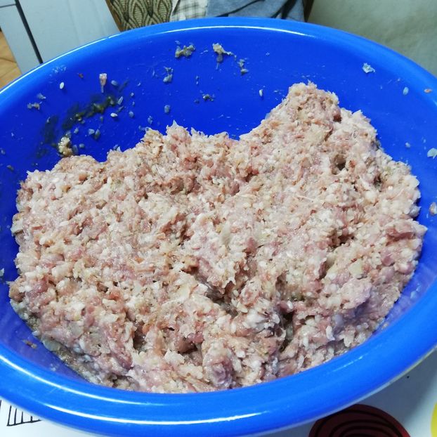  - 0- aaa - Prea ca la țară!