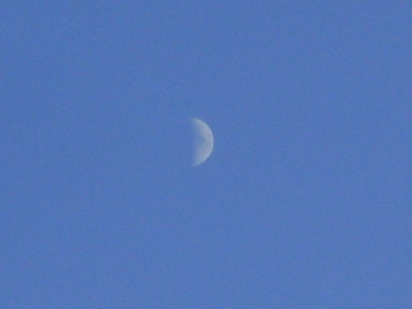 Luna in crestere in Berbec - Luna - Soarele si norii - 2