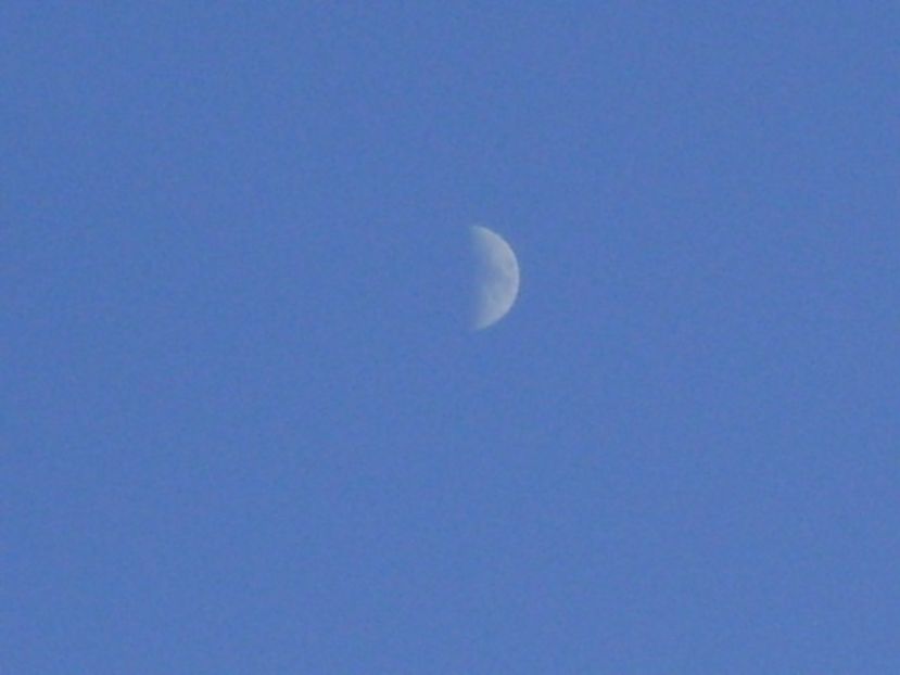 Luna in crestere in Berbec - Luna - Soarele si norii - 2