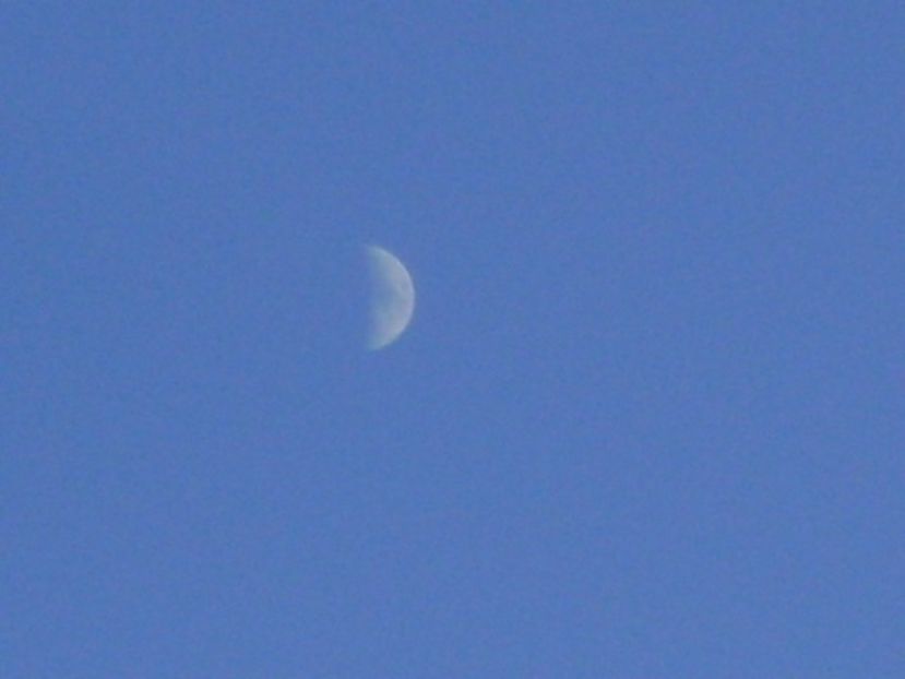 Luna in crestere in Berbec - Luna - Soarele si norii - 2