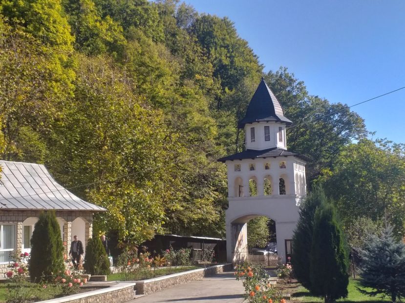  - Manastiri