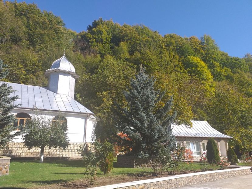  - Manastiri