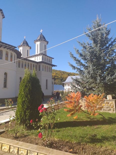  - Manastiri