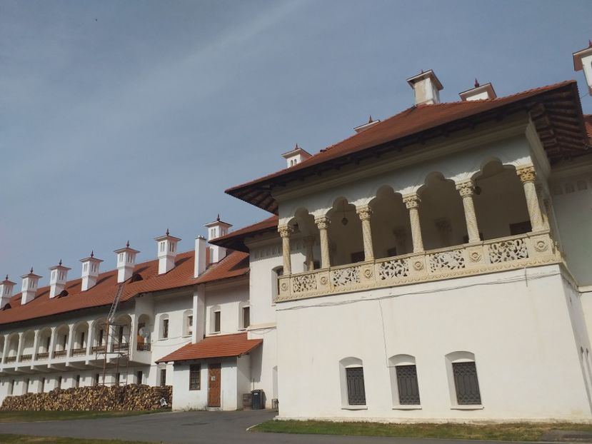  - Manastiri