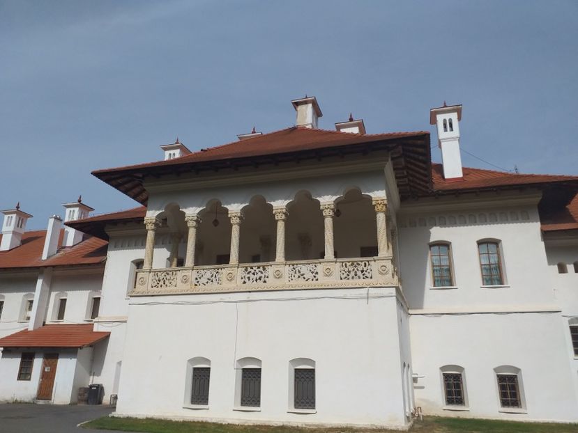  - Manastiri