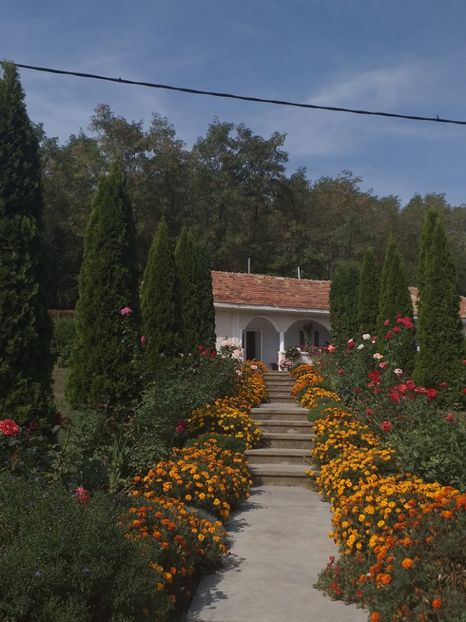  - Manastiri
