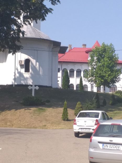  - Manastiri