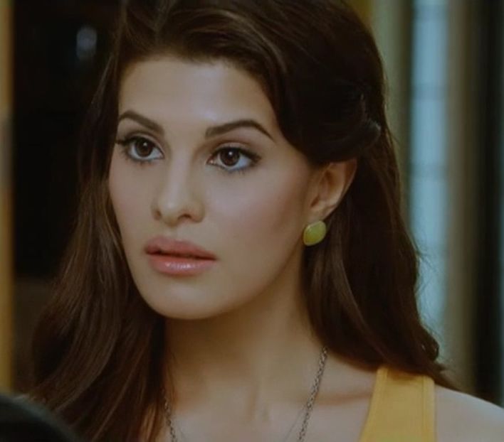 Hmm? *intrand in salon* Alberto, ai angajat pe cineva fara sa ma intrebi? - episodul 66