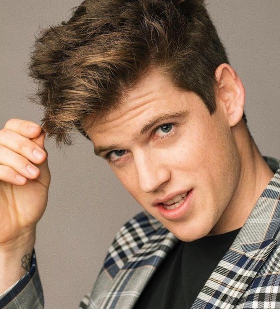 Corect, nu am 16 ani..am 20 de ani. - episodul 67