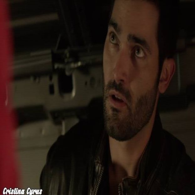 Deci tu nu mai tragi cu barbatul tau...bine fa, bine..o sa iti para rau! Poate plec si eu dupa Ian - episodul 67