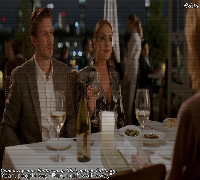 》#Intra in casa si se uita in jur. Isi lasa geaca in cuier si merge in bucatarie. - S01XE01 - always will be together