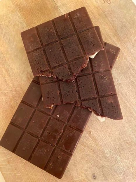  - Ciocolata home made cu stafide si fulgi de migdale