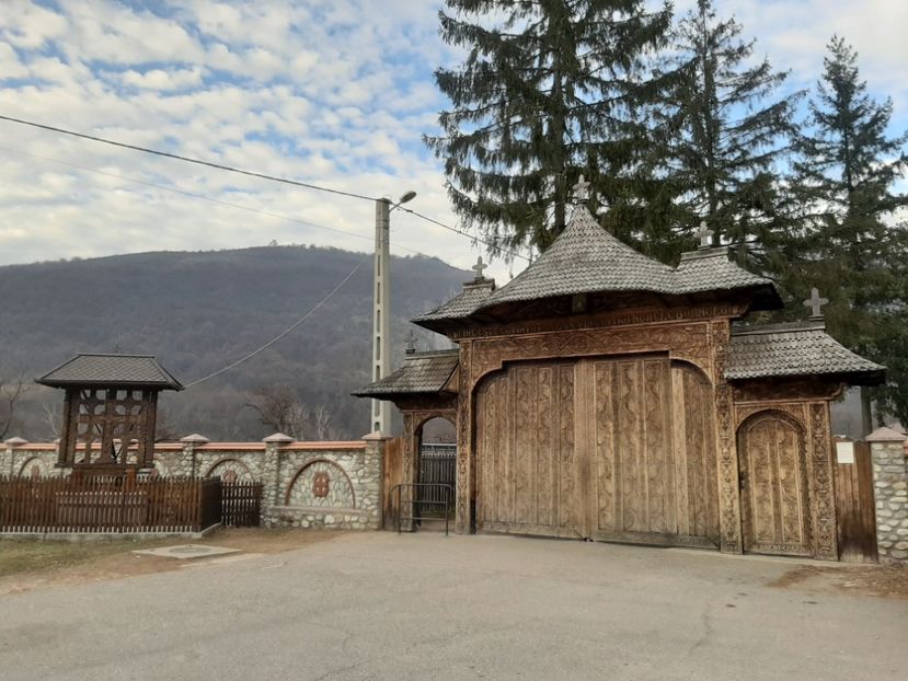  - Mânăstirea Polovragi ianuarie 2020