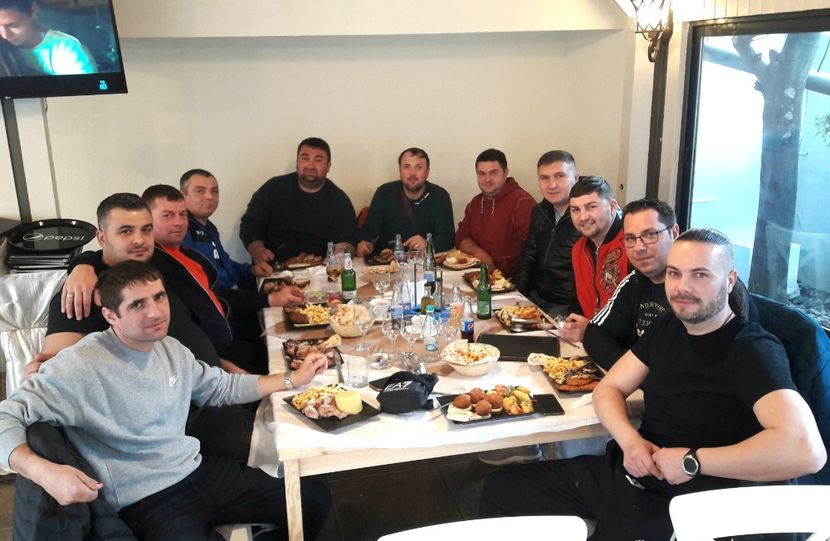 Intalnire membrii AGH Club Dacia ian.2020 - 1--- AGH Contact 0766614616