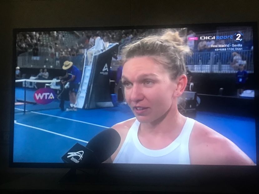 E8F82811-0229-4B5C-A73C-E045C96C2F49 - 001 Simona