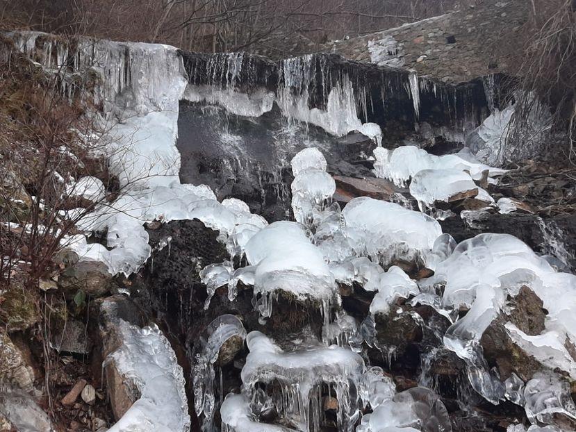  - Cascadă iarna ianuarie 2020