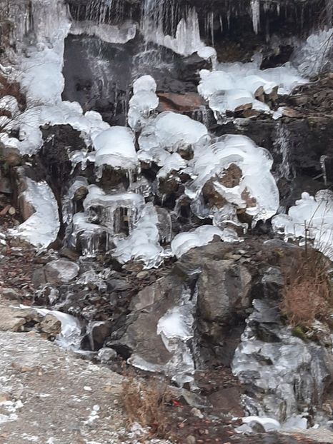  - Cascadă iarna ianuarie 2020