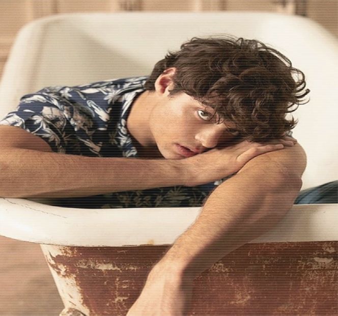 — Ajungând la concluzia faptului că Josephine încerca să i se adreseze, se apropie din - 05 Loving underneath the pines