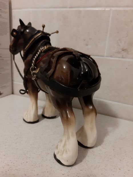 Al doilea cal de portelan - 6 - Diverse