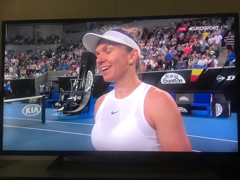 F3208FA3-AB02-48A6-BE75-E2B1A8DB1A51 - 001 Simona