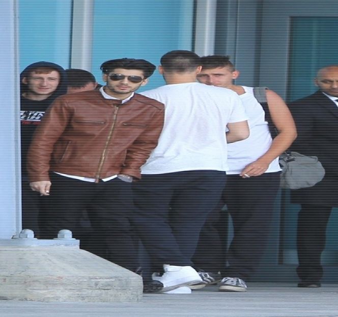 — Dat fiind faptul că respectiva zi şi-o petrecuse mai mult în propria-i cameră, căci mama sa - 05 Loving underneath the pines