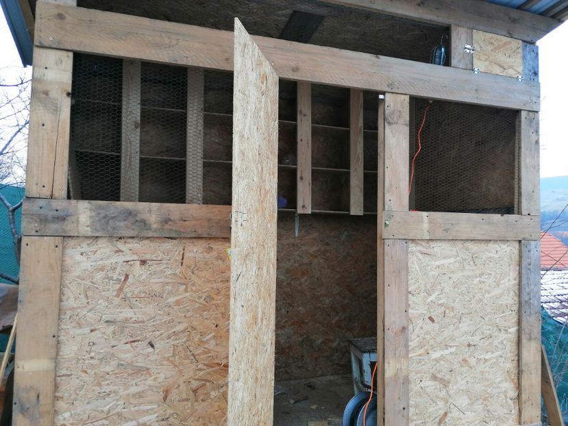  - Voliera de la țară!