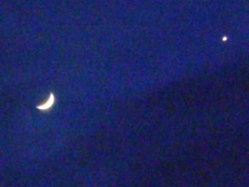 Conjunctie Luna - Venus in Pesti - Luna - Soarele si norii - 2