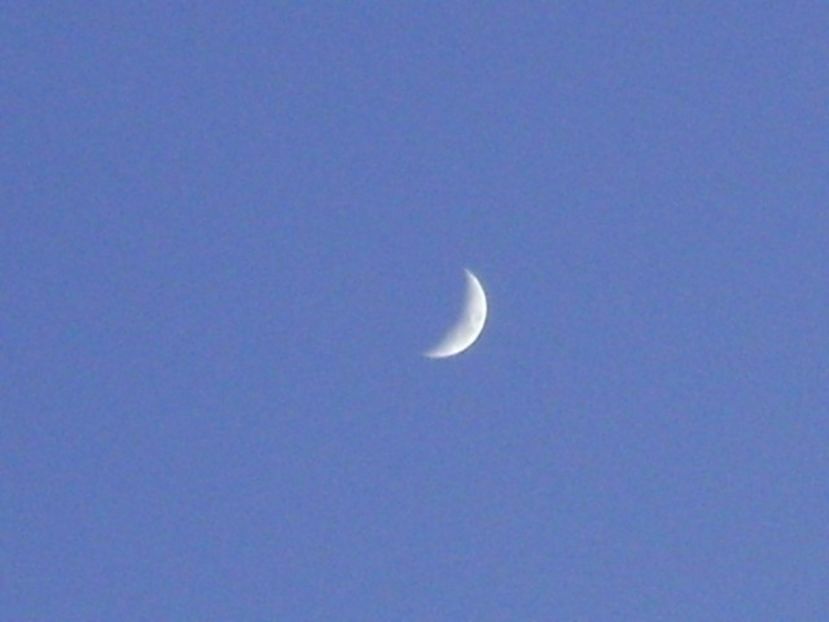 Luna in crestere in Berbec - Luna - Soarele si norii - 2