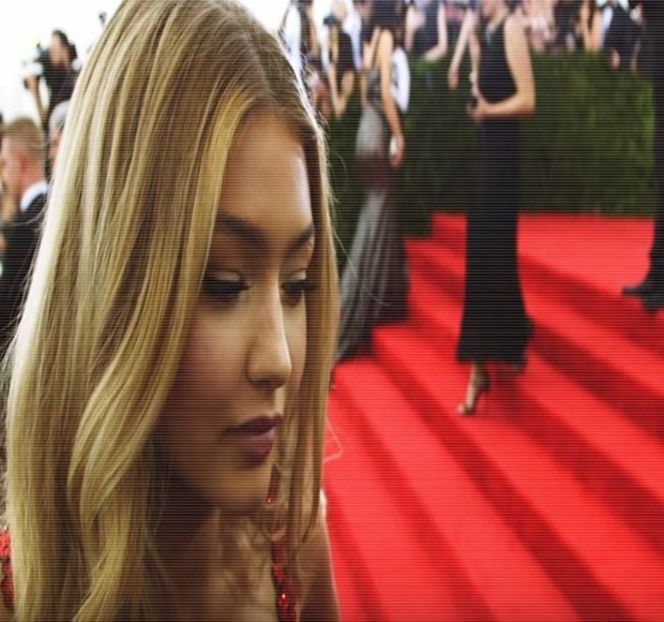 ━ În clipa în care brunetul îşi permite acea glumiţă introductivă, ochii i se rotesc în mod - 06 Gave me bullets to my heart!