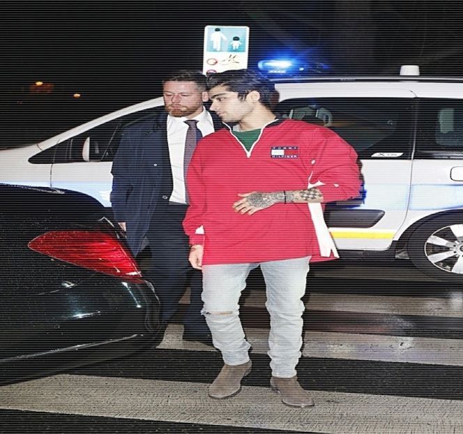 — Uşurinţă care era de fapt presupunerea acesteia şi felul în care blonda punea problema, - 06 Gave me bullets to my heart!