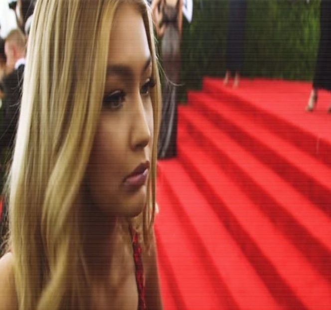 ━ Acela fiind totodată momentul în care acesta i se adresează din nou. Constatând imediat - 06 Gave me bullets to my heart!