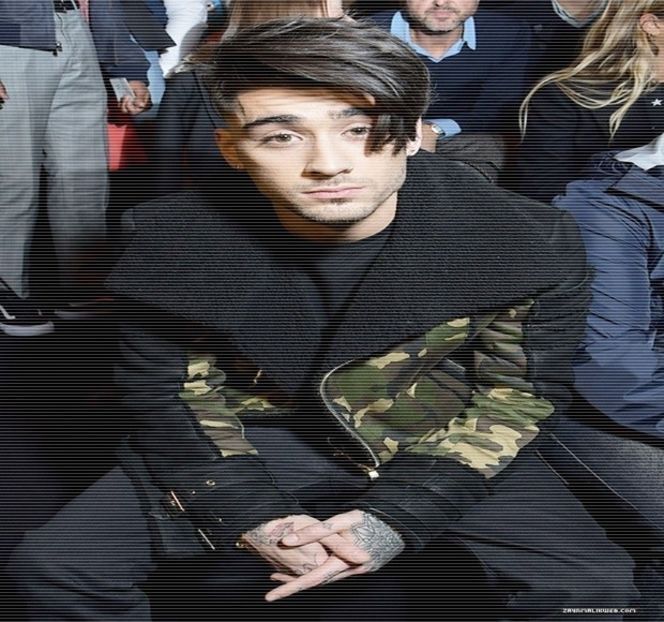 —  Imediat ce oprirea în loc vine din partea blondei, se simte totuşi nevoit să producă - 06 Gave me bullets to my heart!