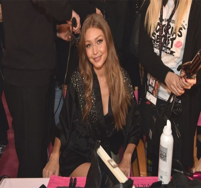 ━ Care aşteaptă astfel o decizie din partea lor, cei doi parcă comunicând din priviri, vestea - 06 Gave me bullets to my heart!