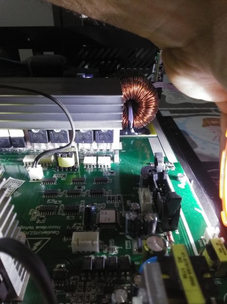  - Invertor pip3024 hse