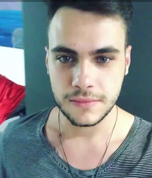 070B21C1-ED6F-4443-BB3E-35E9C0B2DEE4 - 001a Ereteam