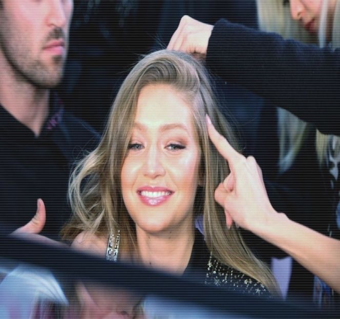 ━ Amândoi locuiau, lucru ce o impulsionează să i se adreseze din nou, odată constatat - 06 Gave me bullets to my heart!