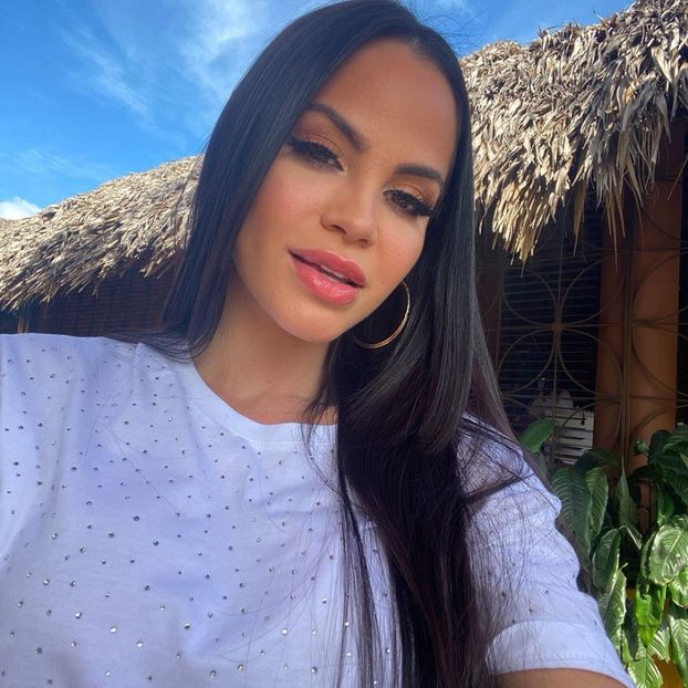 *se sterge pe fatza plangand*Mi-ai stricat machiajul, desc;reierato! - episodul 70