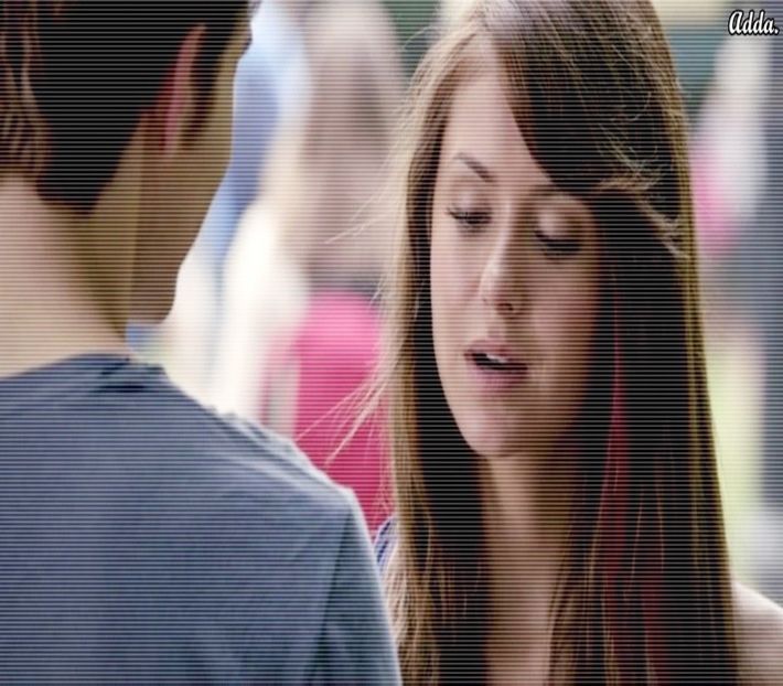 Aha, inteleg... *plimba un deget pe abdomenul lui* se vede ca ai baut bere ca te-ai umflat in burta - episodul 70