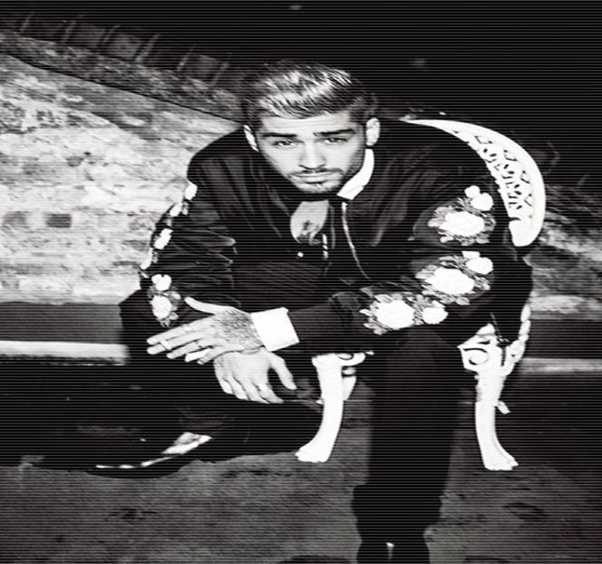 — Ca mai apoi să părăsească interiorul autovehiculului. În cele din urmă, fără ezitare, păşeşte - 06 Gave me bullets to my heart!