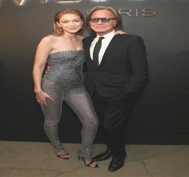 — Un gând conform căruia prezenţa sa avea drept scop transmiterea vreunui mesaj din - 07 Mistletoe could pull us closer