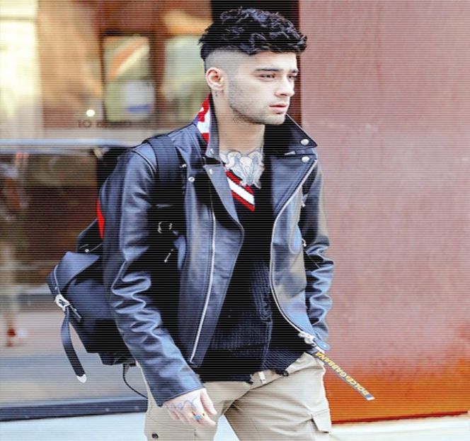 — Tocmai în urma acestui fapt, părăseşte bucătăria după o scurtă conversaţie întreţinută - 07 Mistletoe could pull us closer