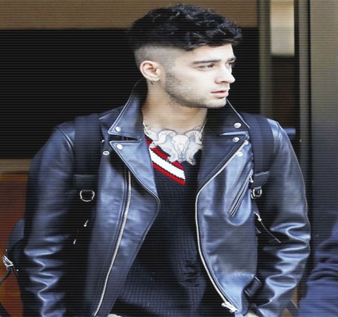 — Revendicate de fapt pentru sieşi. Astfel, în timpul deplasării, prinde unul dintre fursecuri - 07 Mistletoe could pull us closer